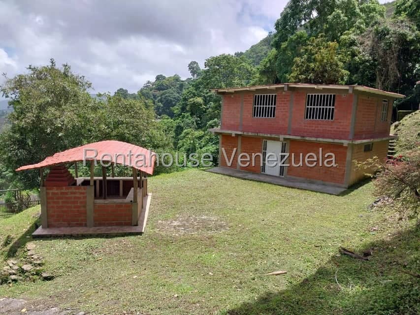 Casa (Casas de Campo) en Venta en Parcelamiento El Prado, Miranda