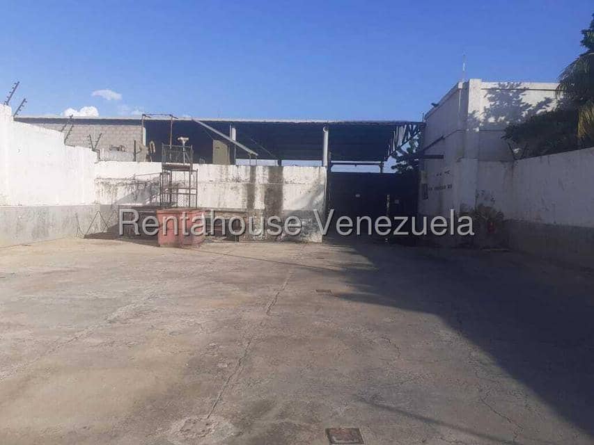 Comercial (Galpon - Deposito) en Venta en El Perú-San Francisco, Zulia