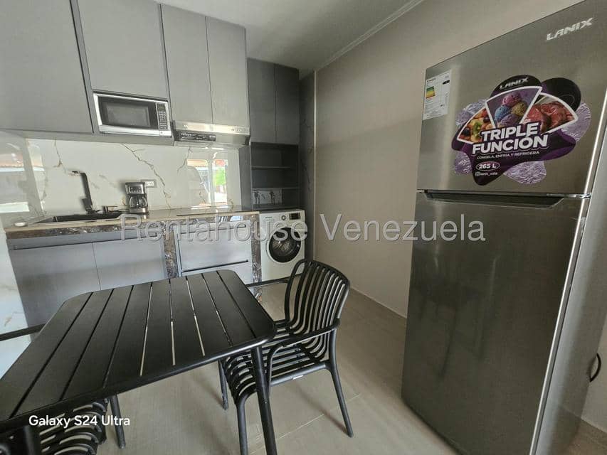 Apartamento (1 Nivel) en Alquiler en Intercomunal, Zulia
