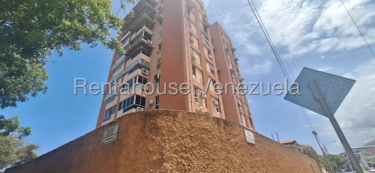 Comercial (Oficina) en Alquiler en Palmar Este, Vargas