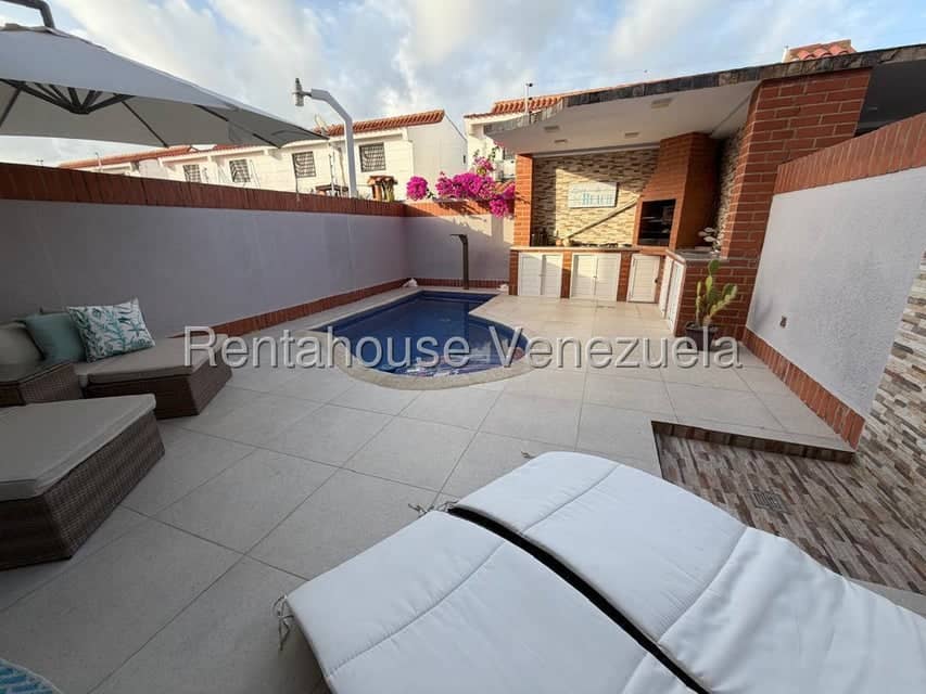 Townhouse (1 Nivel) en Venta en Flamingo, Falcon
