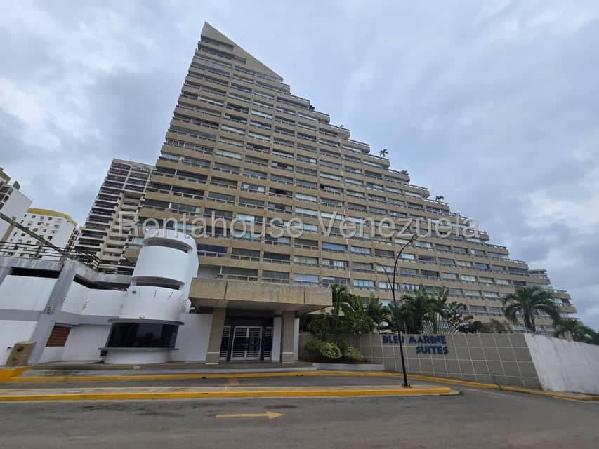 Apartamento (1 Nivel) en Alquiler en Playa Grande, Vargas