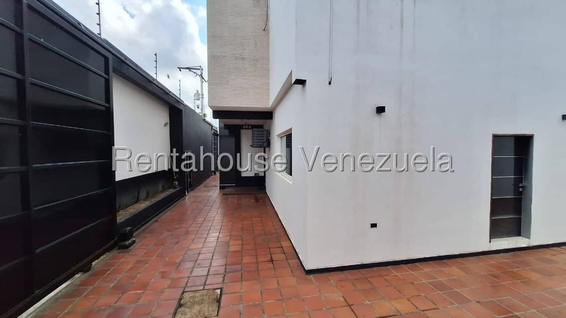 Casa (Multipes Niveles) en Venta en Los Parques, Merida
