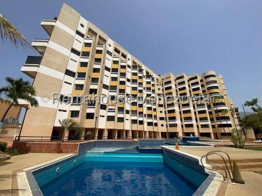 Apartamento (1 Nivel) en Alquiler en Playa Grande, Vargas