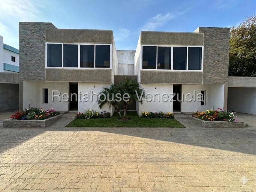 Casa (Duplex) en Venta en Sector San Bosco, Falcon