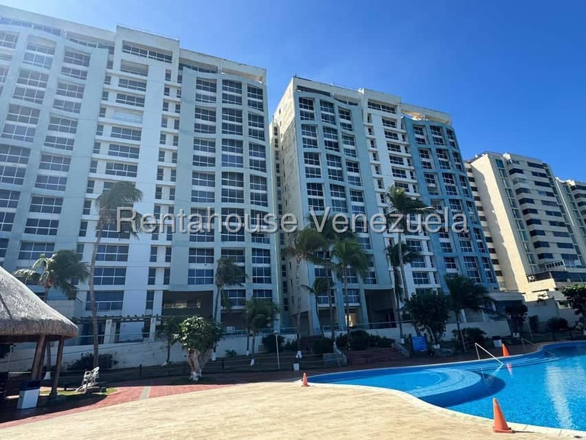Apartamento (1 Nivel) en Alquiler en Playa Grande, Vargas
