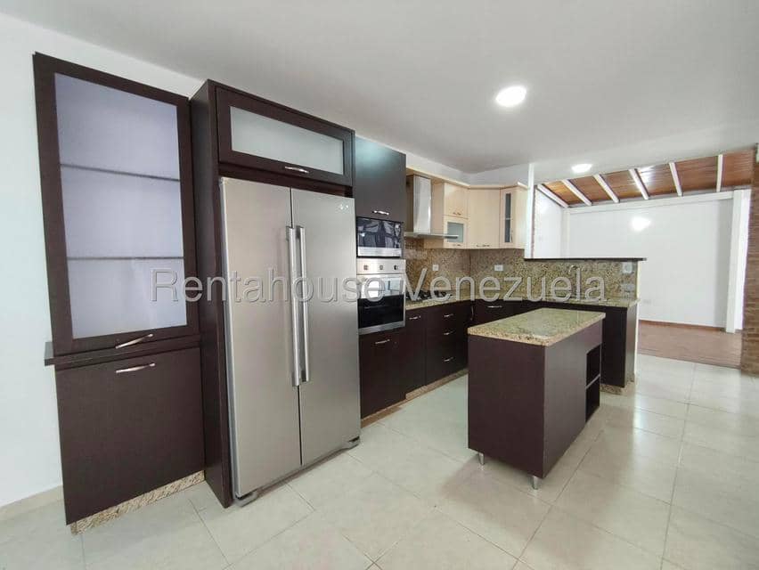 Casa (Duplex) en Alquiler en Trapiche Villas, Lara