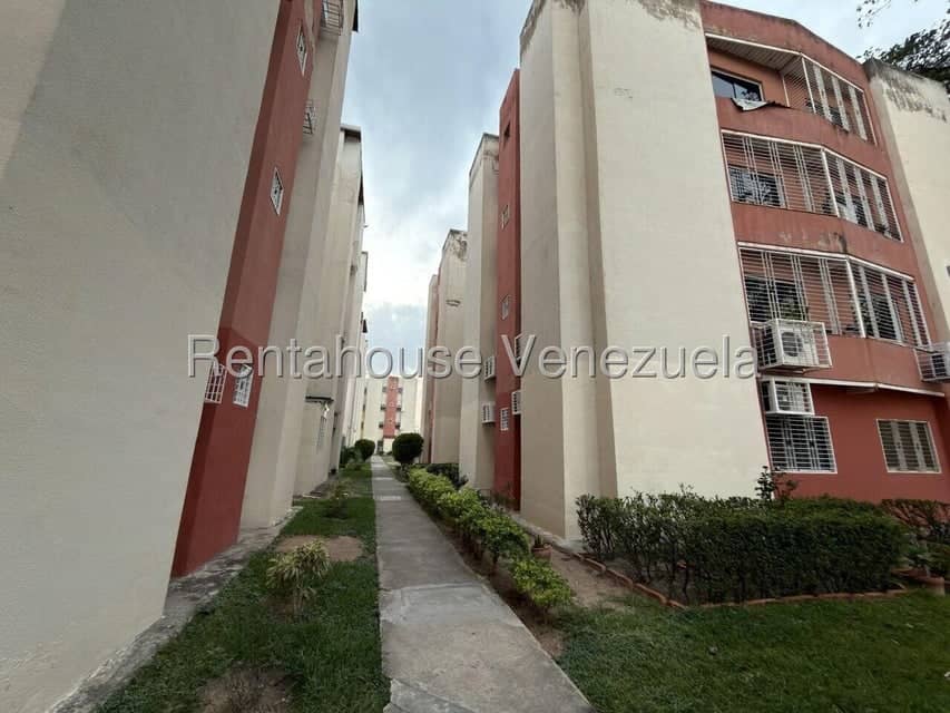 Apartamento (1 Nivel) en Alquiler en Conjunto Residencial Los Angeles, Aragua