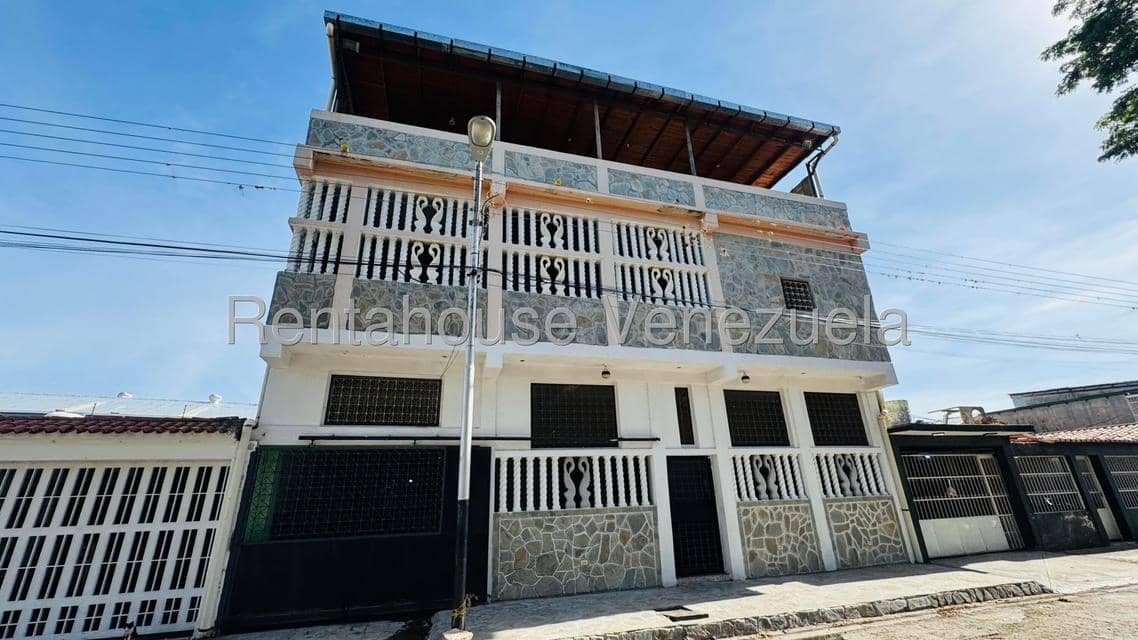Casa (Multipes Niveles) en Venta en San Joaquin de Turmero, Aragua