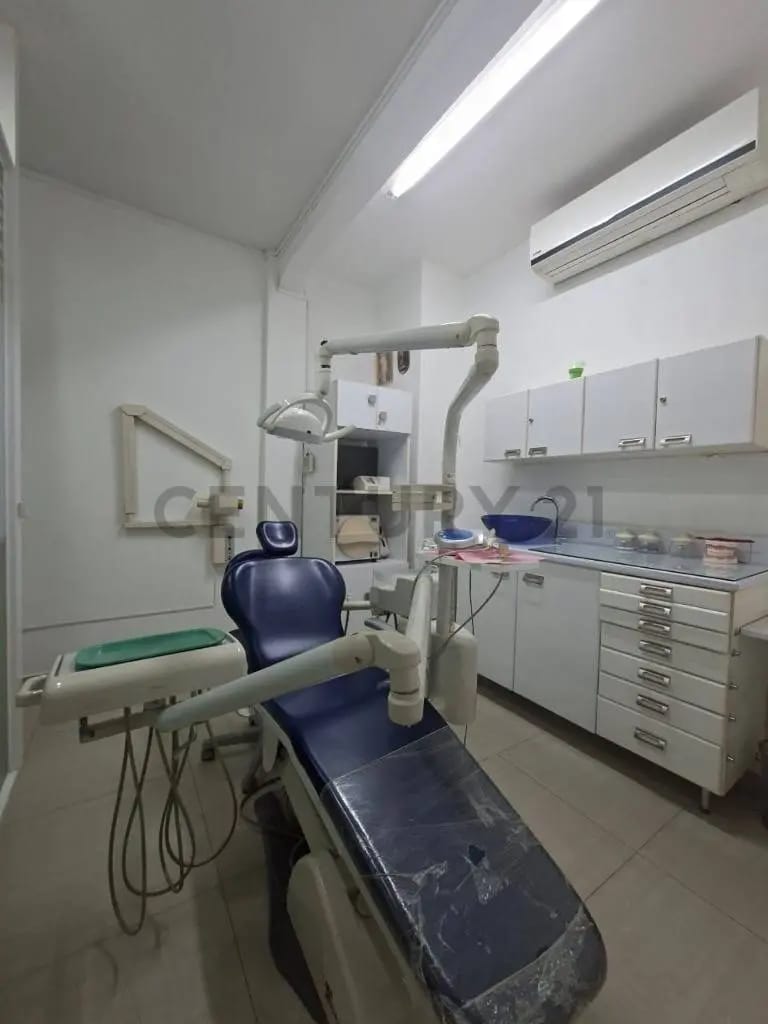Venta Local Odontológico en el CC Comercial Gold country Barcelona - 3
