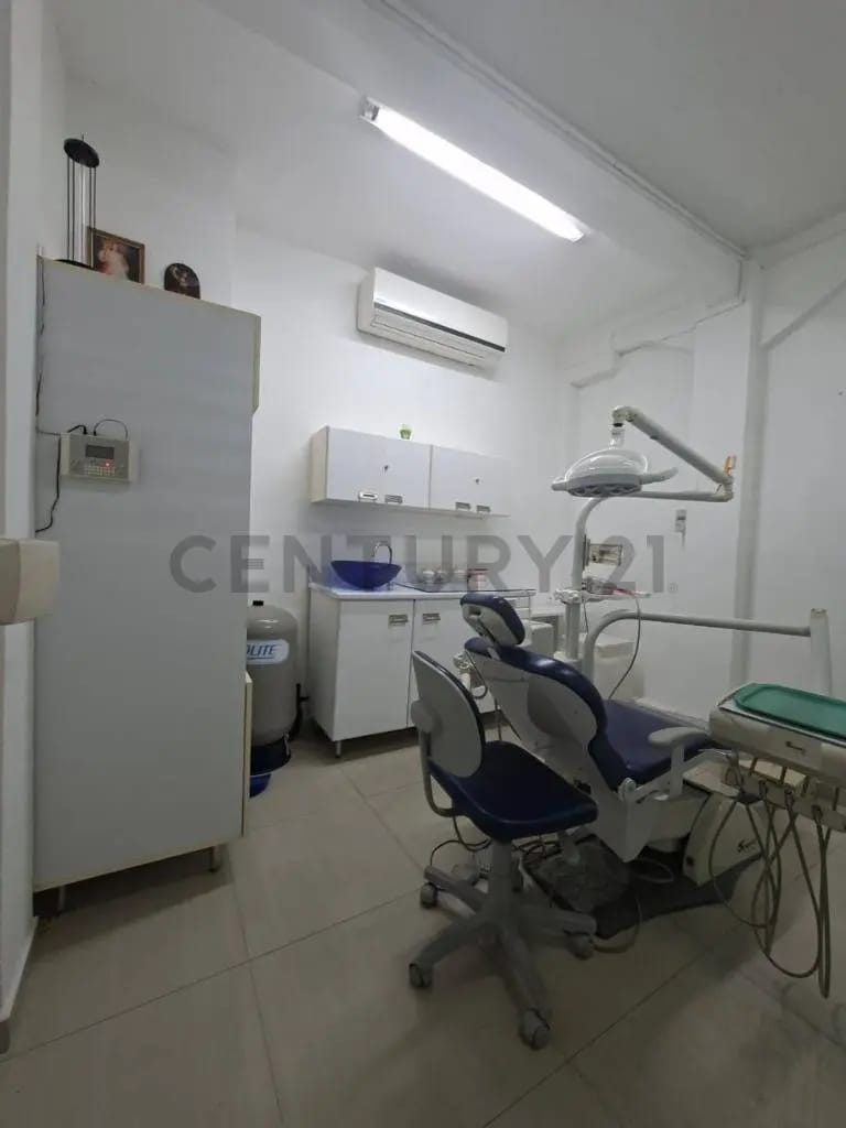 Venta Local Odontológico en el CC Comercial Gold country Barcelona - 4