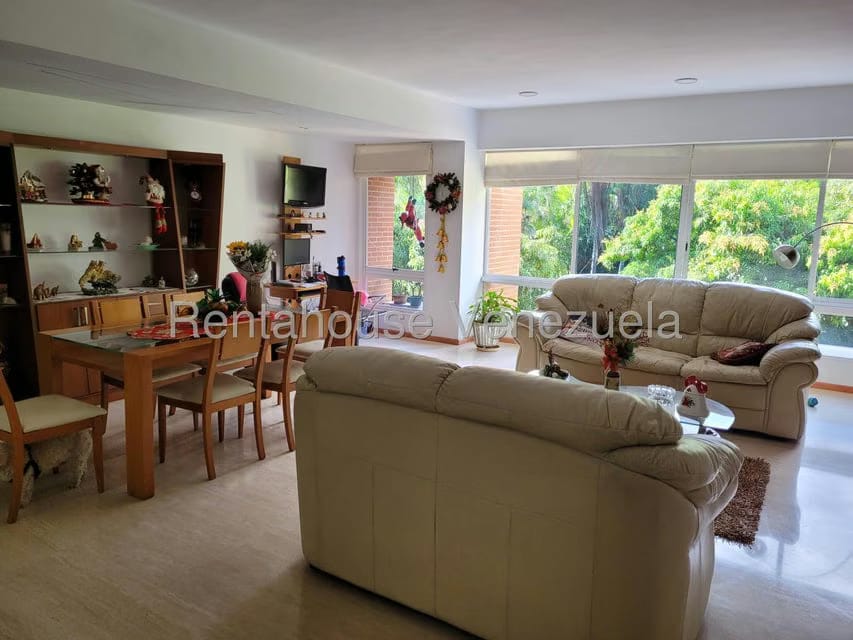Apartamento (1 Nivel) en Alquiler en Los Chorros, Distrito Metropolitano - 12