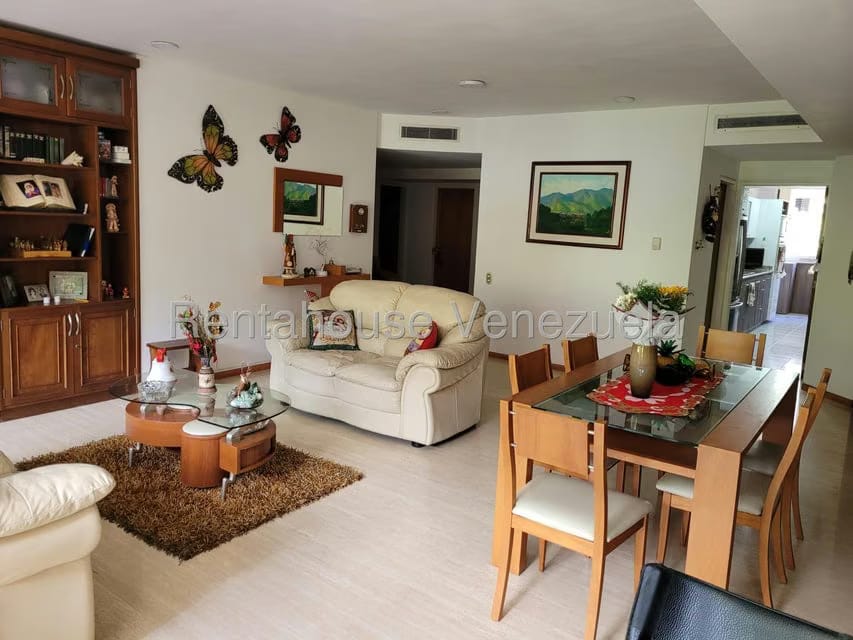 Apartamento (1 Nivel) en Alquiler en Los Chorros, Distrito Metropolitano - 14