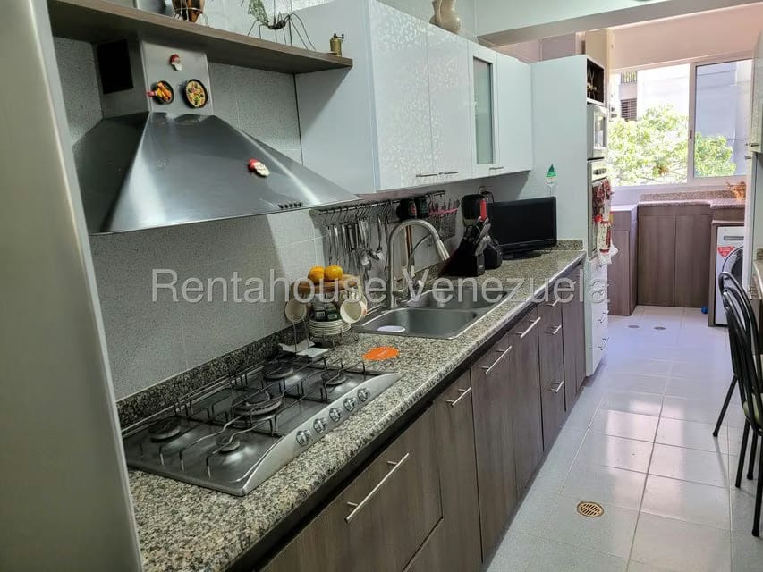 Apartamento (1 Nivel) en Alquiler en Los Chorros, Distrito Metropolitano - 16