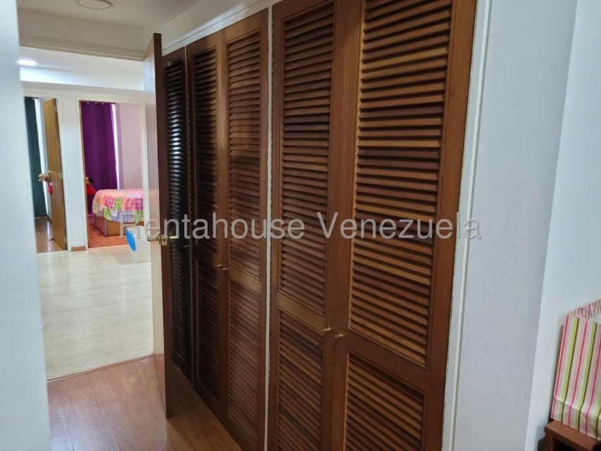Apartamento (1 Nivel) en Alquiler en Los Chorros, Distrito Metropolitano - 19