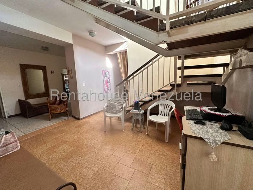 Casa (Duplex) en Venta en Zona Este, Lara - 16