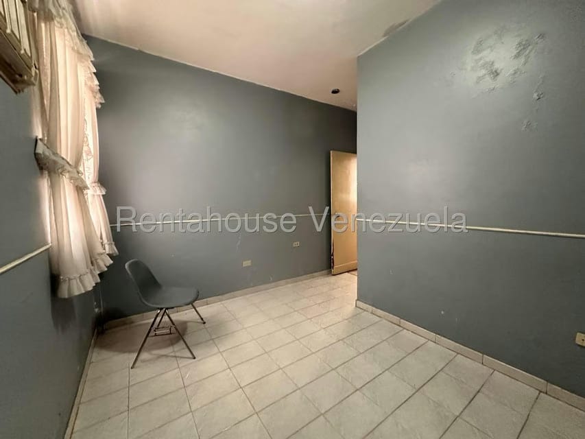 Casa (Duplex) en Venta en Zona Este, Lara - 30