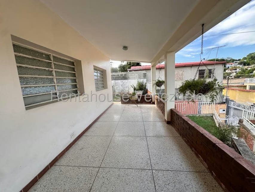 Casa (Duplex) en Venta en Zona Este, Lara - 9