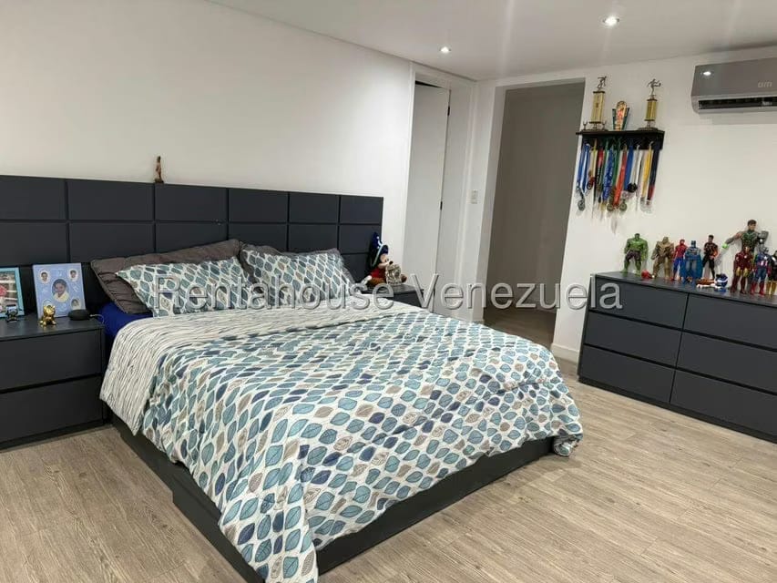 Casa (Duplex) en Venta en Los Pomelos, Distrito Metropolitano - 32