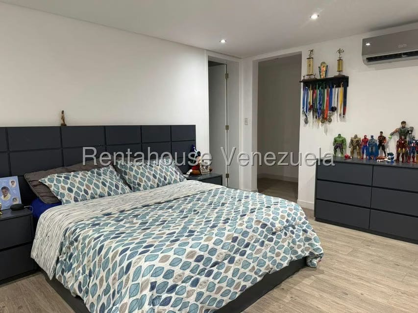 Casa (Duplex) en Venta en Los Pomelos, Distrito Metropolitano - 33
