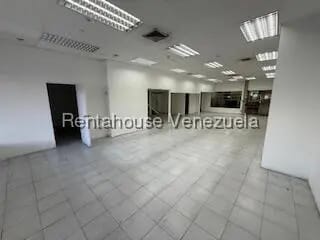 Comercial (Local Comercial) en Venta en Prados del Este, Distrito Metropolitano - 3
