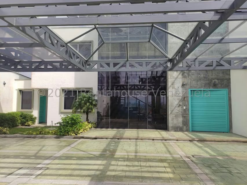 Casa (Duplex) en Venta en Loma Linda, Distrito Metropolitano - 2
