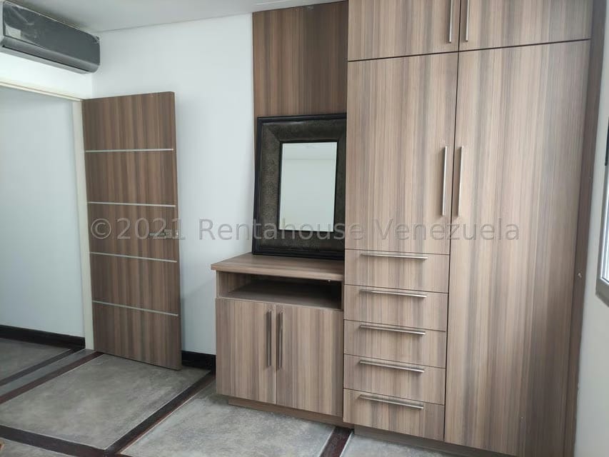 Casa (Duplex) en Venta en Loma Linda, Distrito Metropolitano - 12