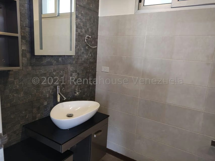 Casa (Duplex) en Venta en Loma Linda, Distrito Metropolitano - 13