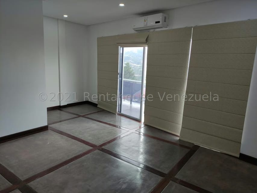 Casa (Duplex) en Venta en Loma Linda, Distrito Metropolitano - 23