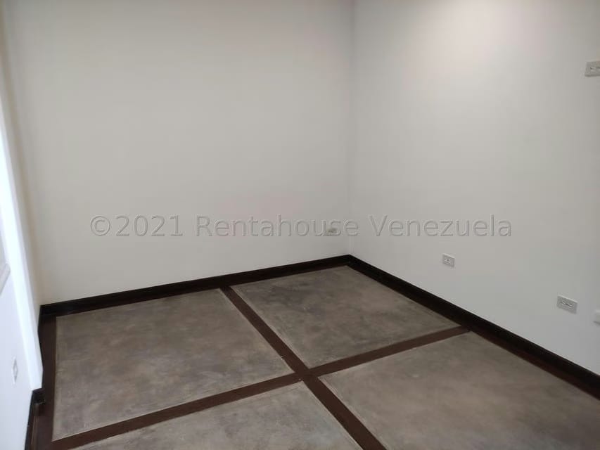 Casa (Duplex) en Venta en Loma Linda, Distrito Metropolitano - 27