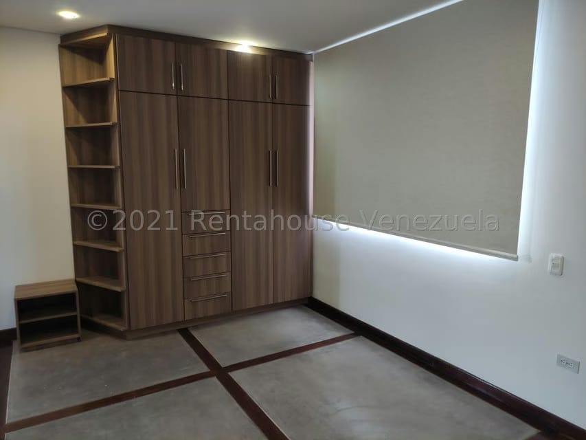Casa (Duplex) en Venta en Loma Linda, Distrito Metropolitano - 28