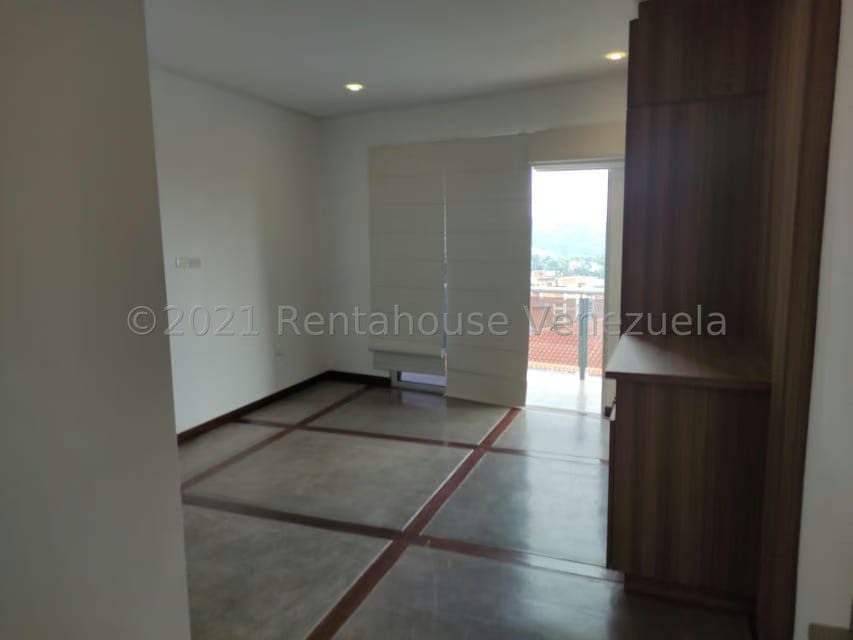 Casa (Duplex) en Venta en Loma Linda, Distrito Metropolitano - 29