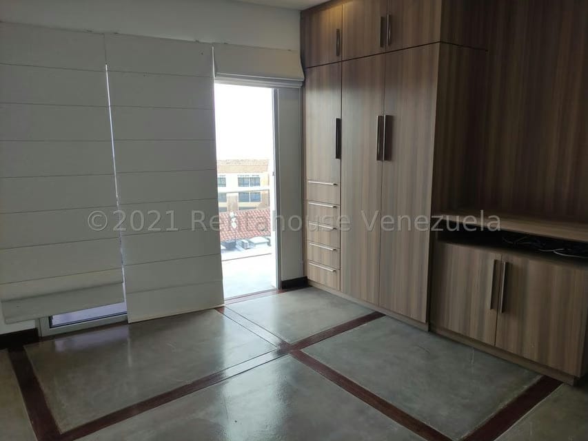 Casa (Duplex) en Venta en Loma Linda, Distrito Metropolitano - 32
