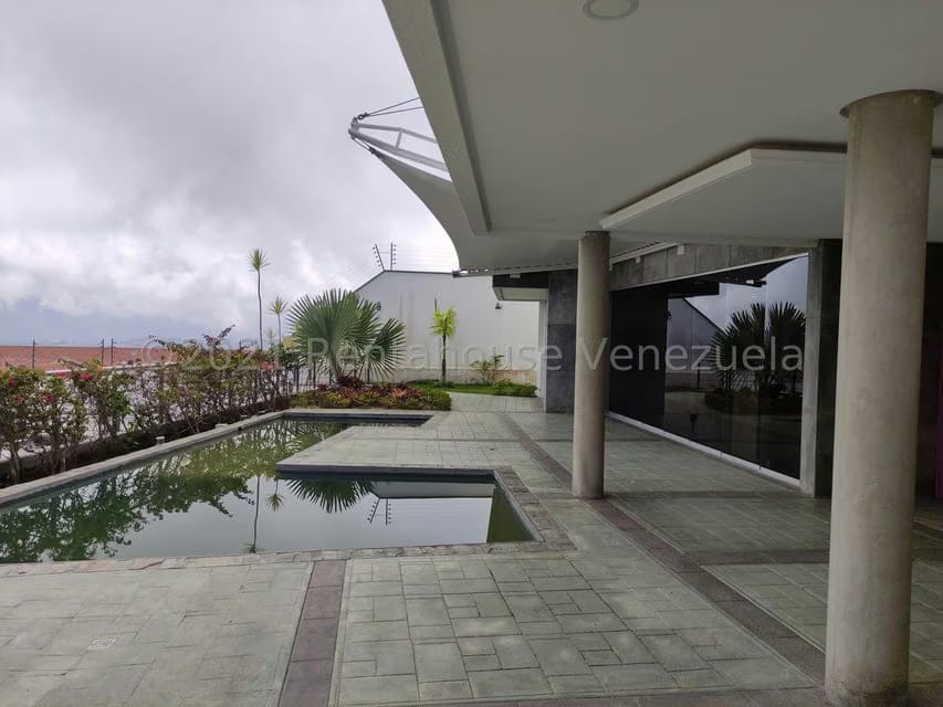 Casa (Duplex) en Venta en Loma Linda, Distrito Metropolitano - 37