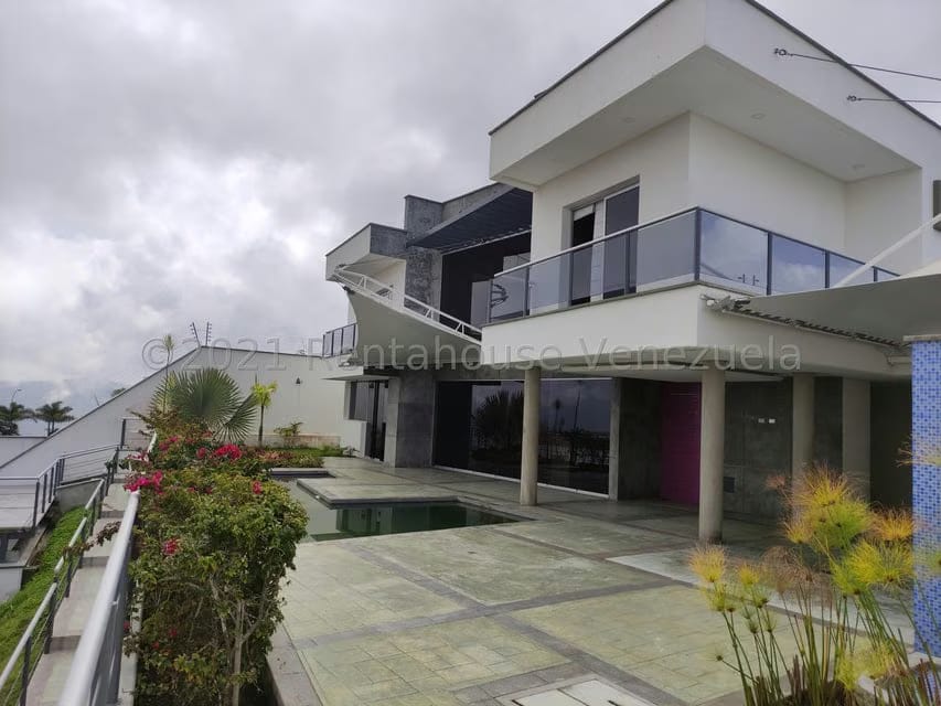 Casa (Duplex) en Venta en Loma Linda, Distrito Metropolitano - 47