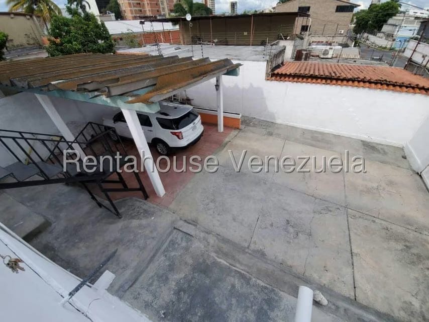 Casa (Duplex) en Venta en Zona Este, Lara - 11