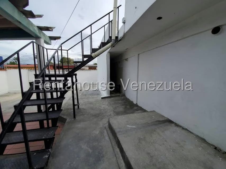 Casa (Duplex) en Venta en Zona Este, Lara - 15