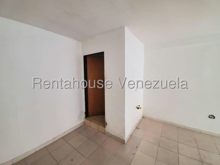 Casa (Duplex) en Venta en Zona Este, Lara - 32