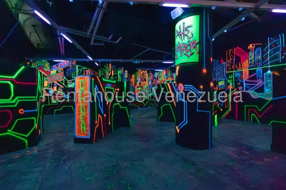 Negocios y Empresas (Entretenimiento) en Venta en El Recreo, Distrito Metropolitano - 11