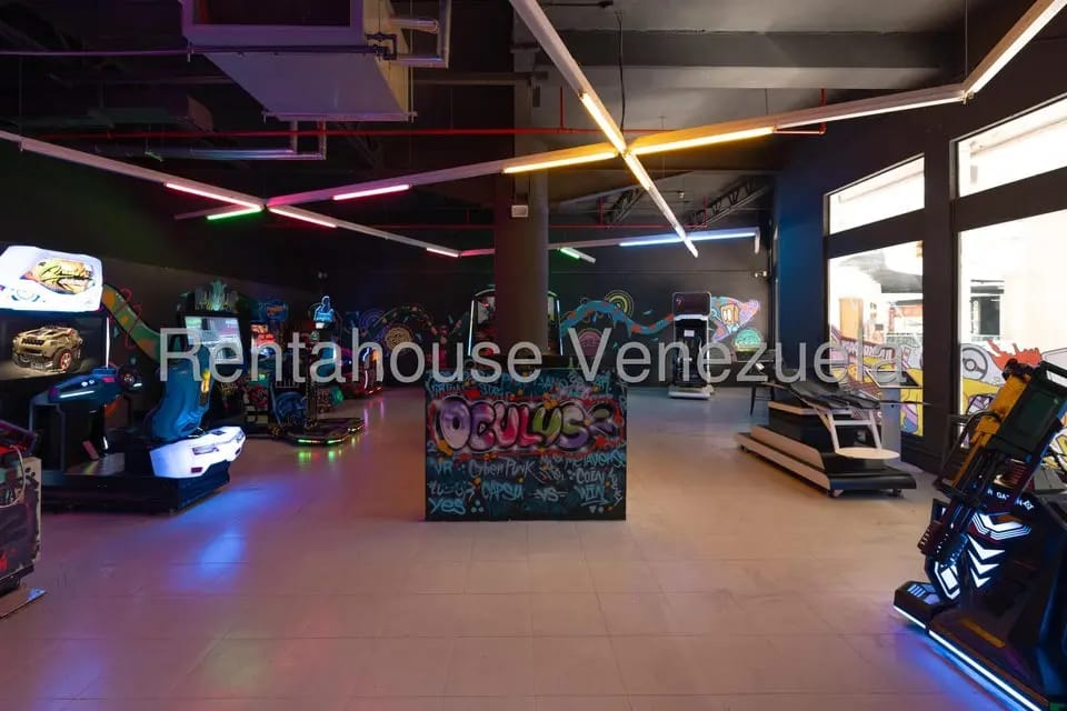 Negocios y Empresas (Entretenimiento) en Venta en El Recreo, Distrito Metropolitano - 26