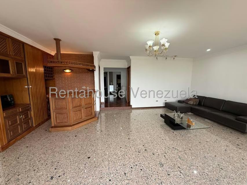 Apartamento (1 Nivel) en Alquiler en Lomas de Las Mercedes, Distrito Metropolitano - 12