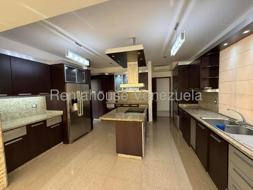 Apartamento (1 Nivel) en Alquiler en Lomas de Las Mercedes, Distrito Metropolitano - 24
