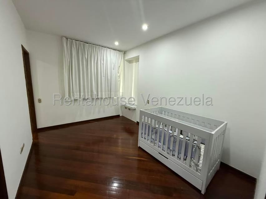 Apartamento (1 Nivel) en Alquiler en Lomas de Las Mercedes, Distrito Metropolitano - 41