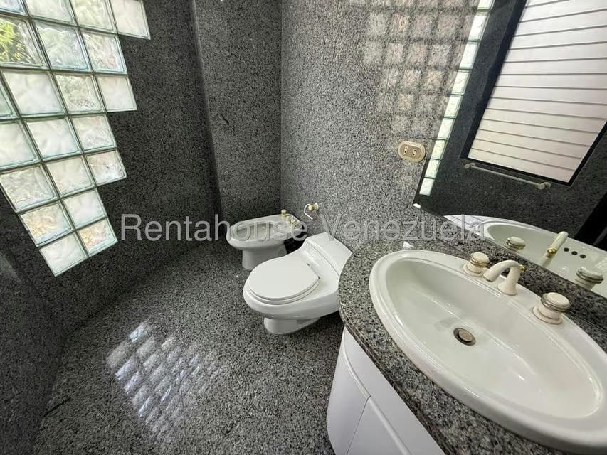 Apartamento (1 Nivel) en Alquiler en Lomas de Las Mercedes, Distrito Metropolitano - 47
