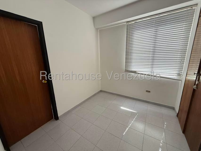 Apartamento (1 Nivel) en Alquiler en Lomas de Las Mercedes, Distrito Metropolitano - 53