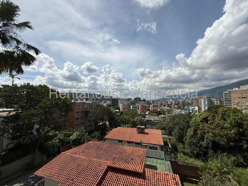 Apartamento (1 Nivel) en Alquiler en Lomas de Las Mercedes, Distrito Metropolitano - 54