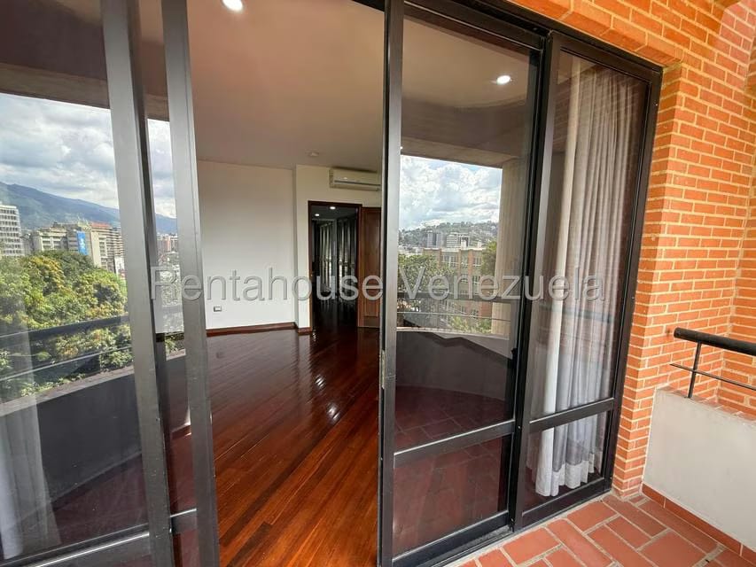 Apartamento (1 Nivel) en Alquiler en Lomas de Las Mercedes, Distrito Metropolitano - 55