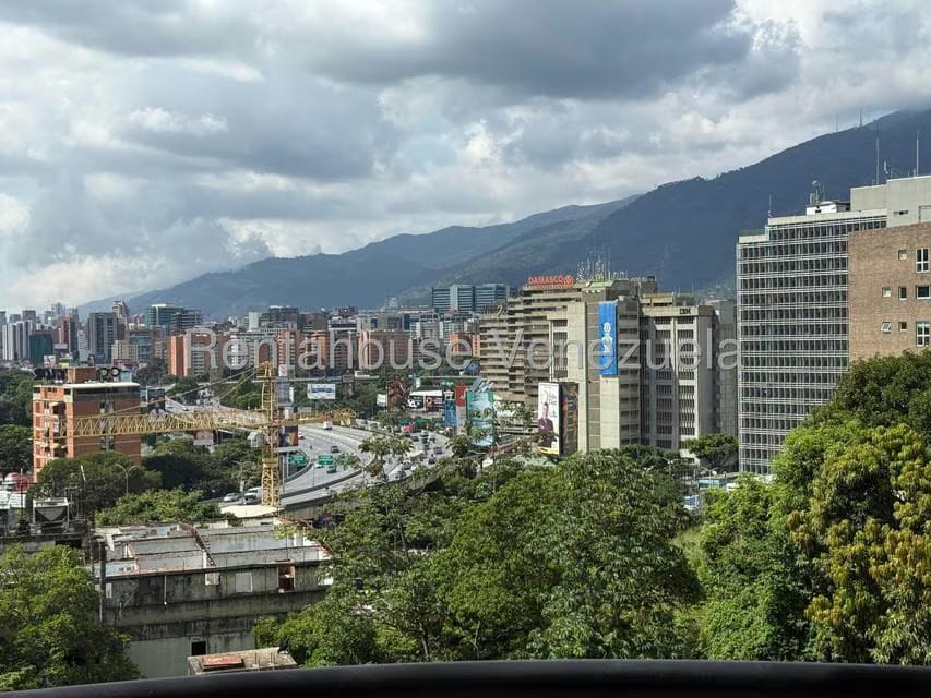 Apartamento (1 Nivel) en Alquiler en Lomas de Las Mercedes, Distrito Metropolitano - 59