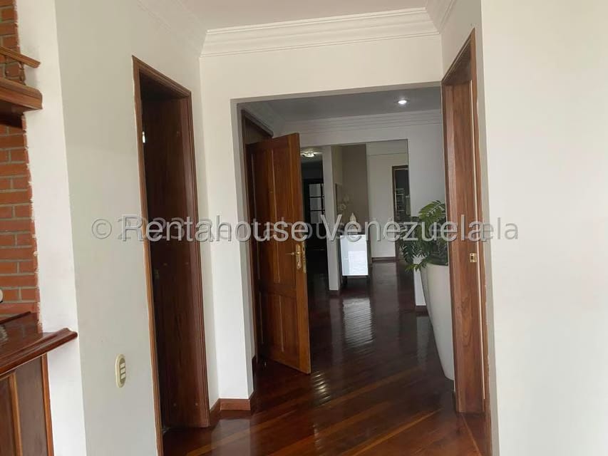 Apartamento (1 Nivel) en Alquiler en Lomas de Las Mercedes, Distrito Metropolitano - 61