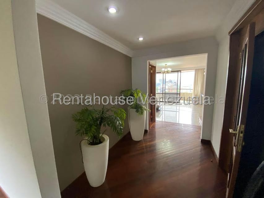 Apartamento (1 Nivel) en Alquiler en Lomas de Las Mercedes, Distrito Metropolitano - 63